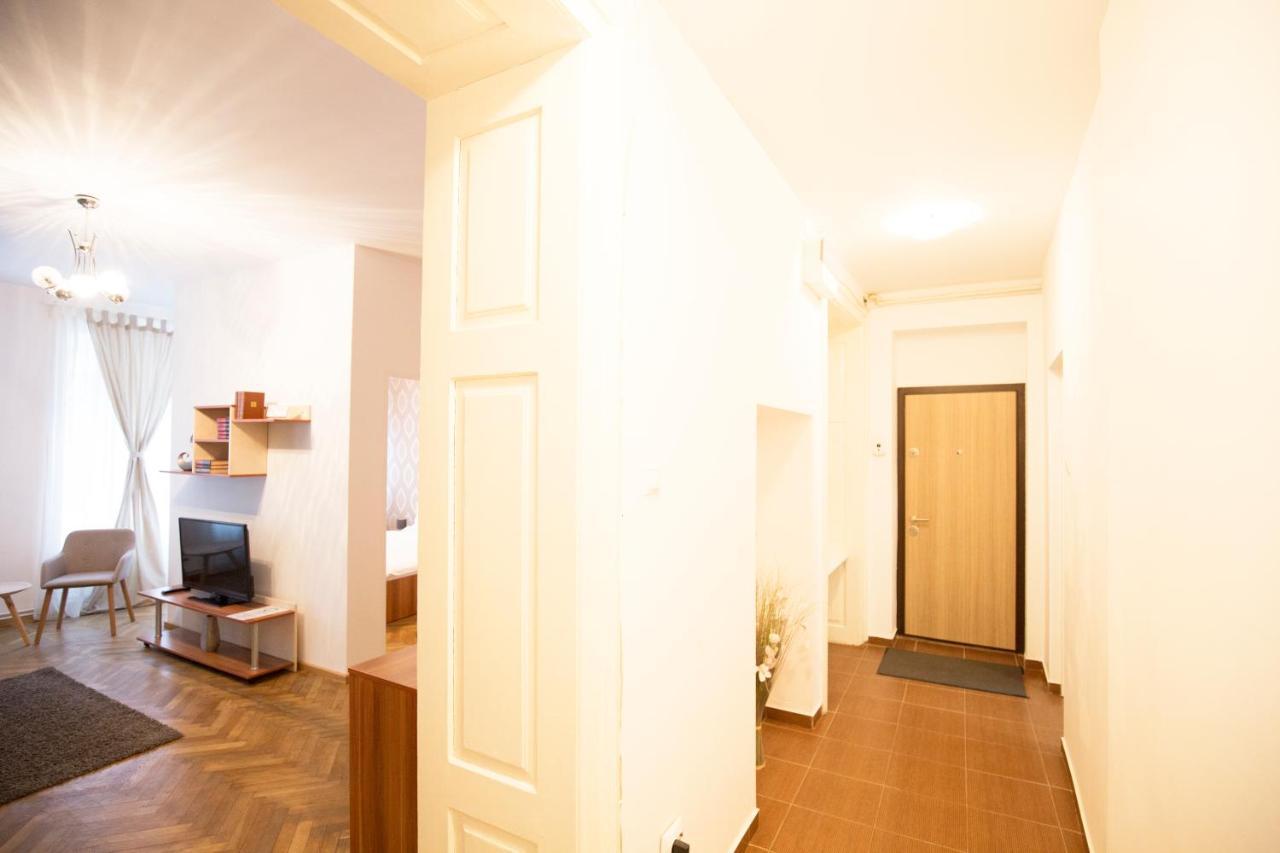 Sunny Old Town Apartment Braşov Exterior foto