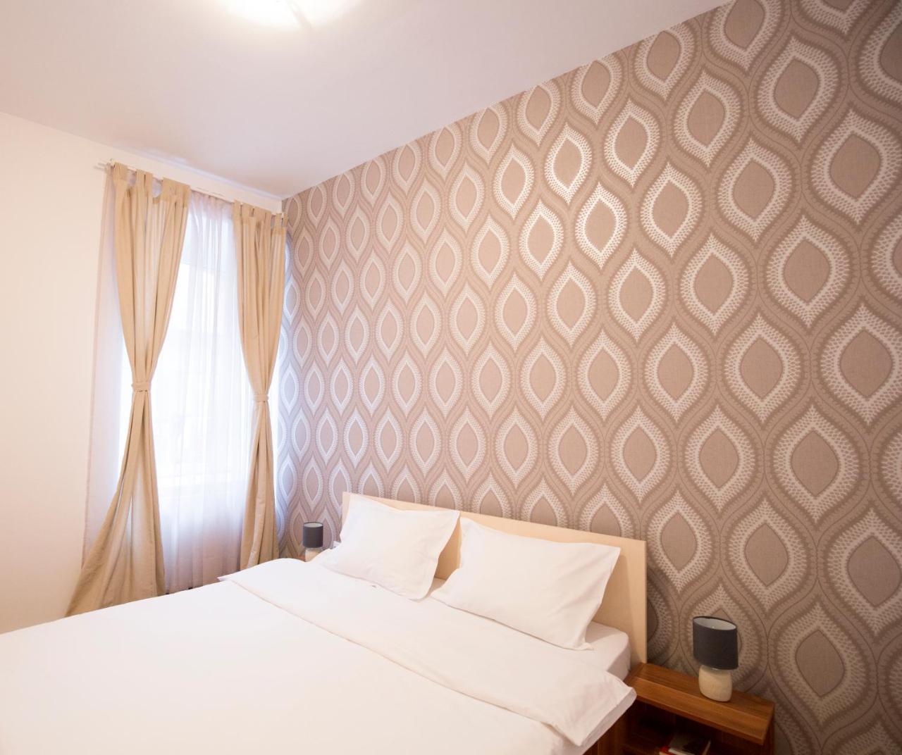 Sunny Old Town Apartment Braşov Exterior foto